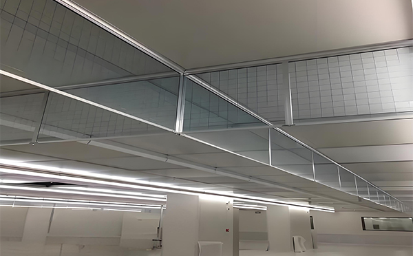 正宁玻璃挡烟垂壁