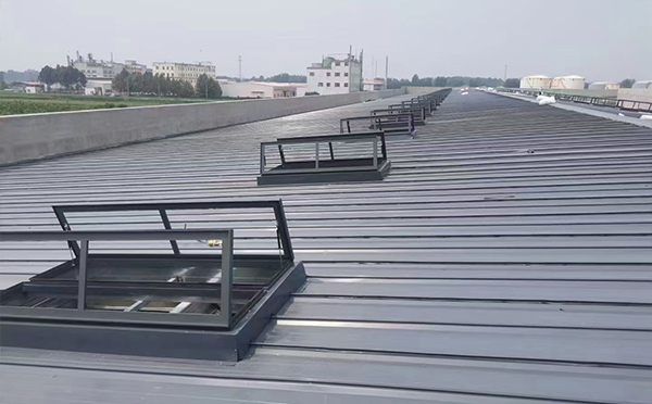 某中学室内体育馆正宁排烟窗改造项目