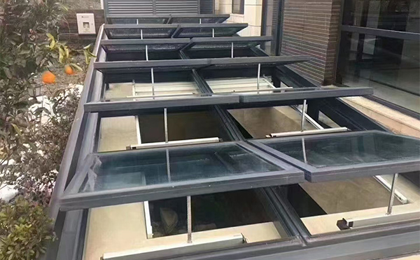 某轨道交通车辆维修车间正宁排烟窗应用