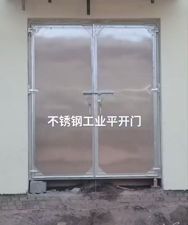 不锈钢正宁工业平开门在现代工业场景中的应用实践
