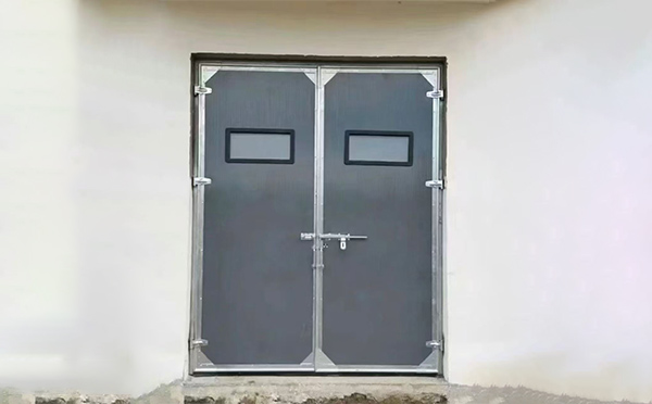 正宁工业门在高温作业区域的运行表现