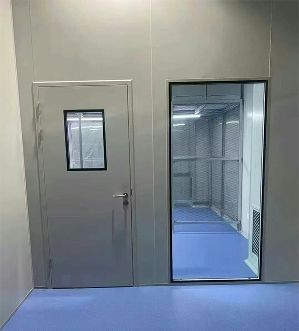 学校教学楼完成正宁防火门标准化安装